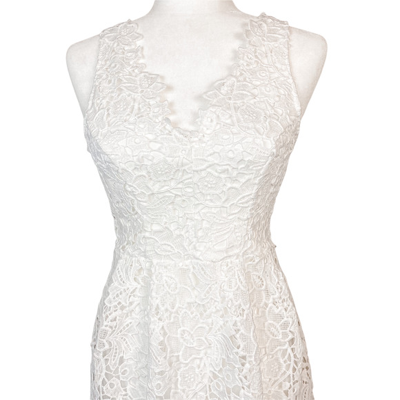 ASTR Lace Midi Dress Size Small Influencer Favorite - Picture 7 of 11